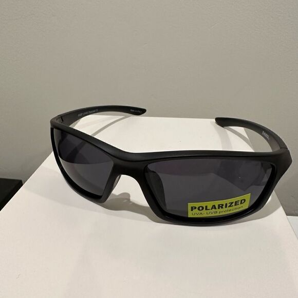 Razor Style Sporty Sunglasses, Plastic Frames, Polarized Lenses, UVA-UVB Protect - Picture 4 of 6